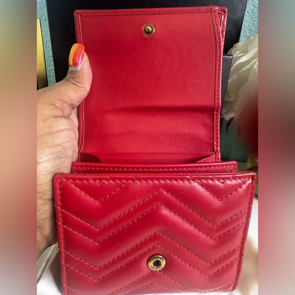 Gucci Red Quilted Leather Wallet - Picture 9 of 14